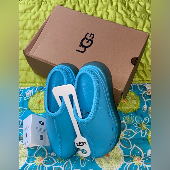 UGG Other - NWT BigKids Sz-4 UGG🧢Blue Sandals-Very Rugged Australian Outback Fun, So Comfy🎄